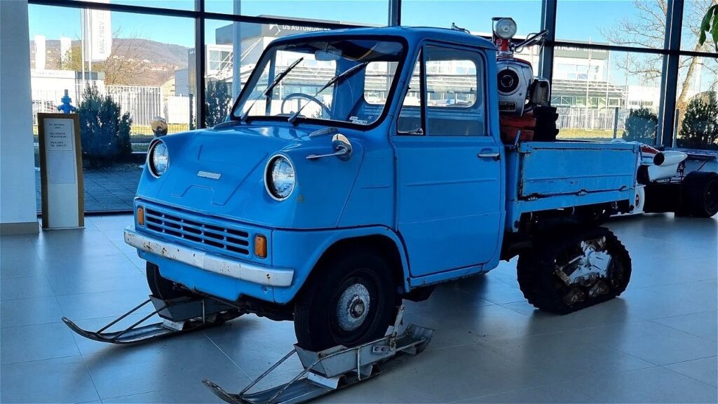 Off Roading Mini Trucks