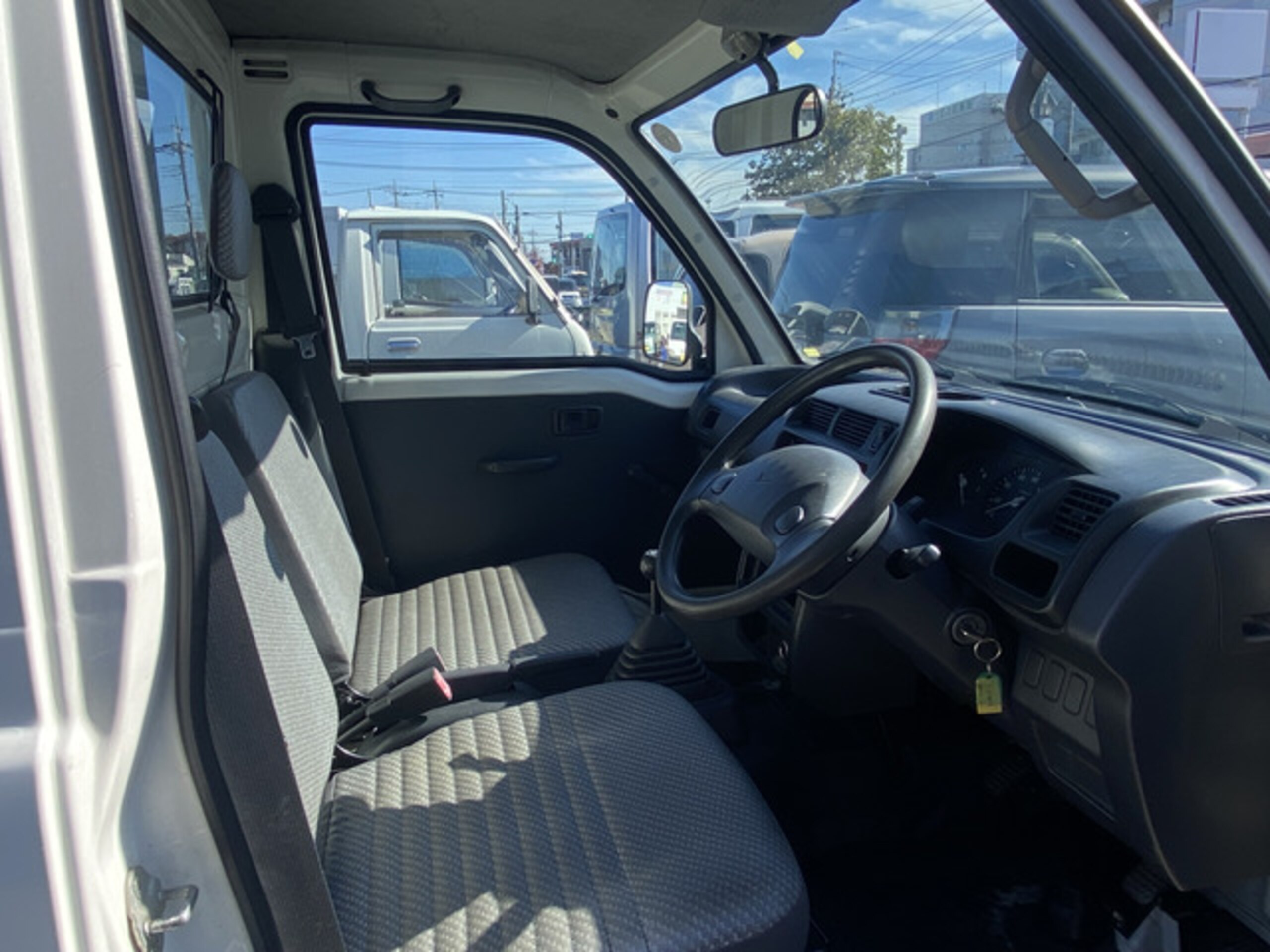 1999 Daihatsu Hijet JDM car for sale — photo 15 of 19