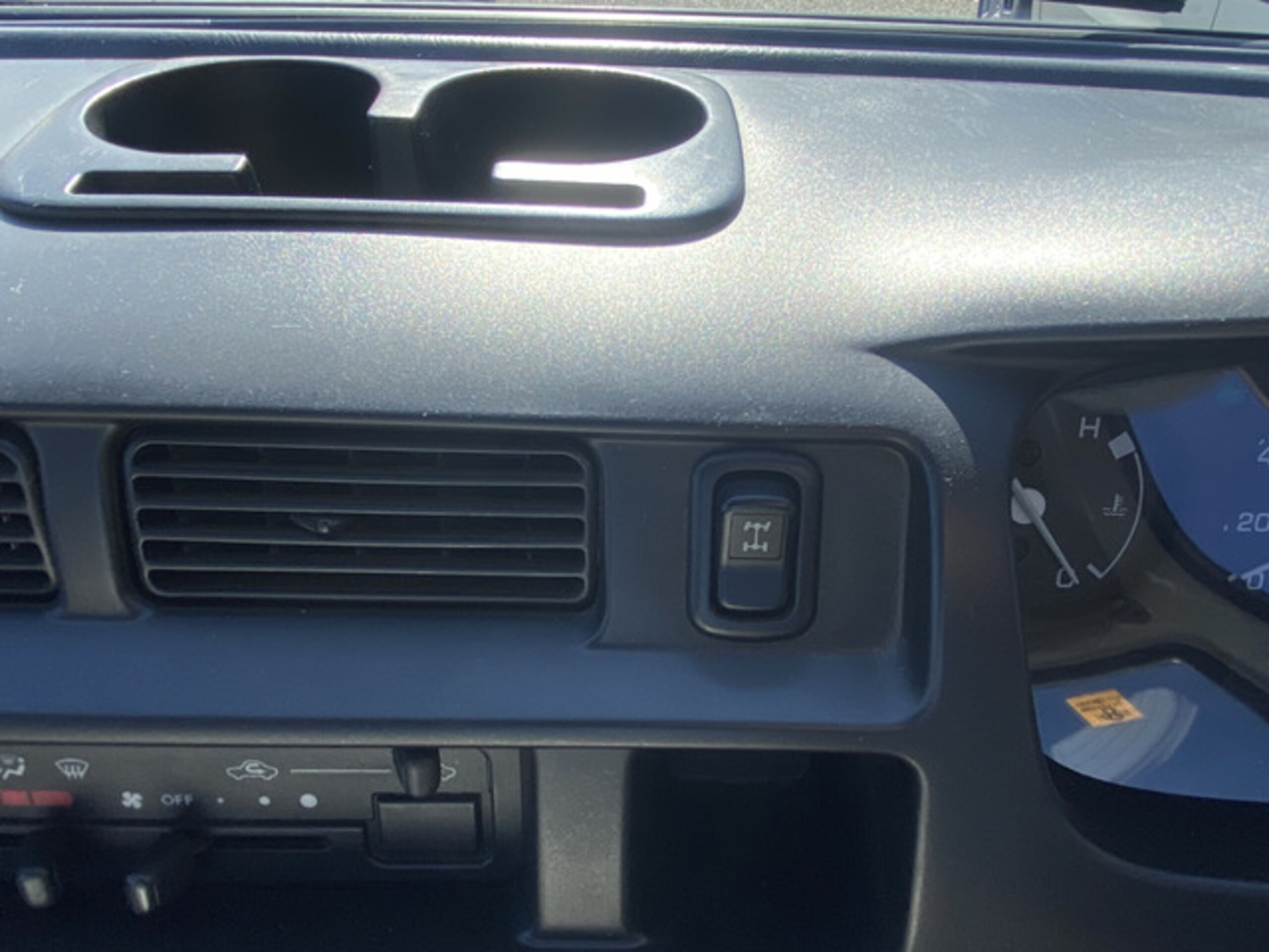 1999 Daihatsu Hijet JDM car for sale — photo 18 of 19