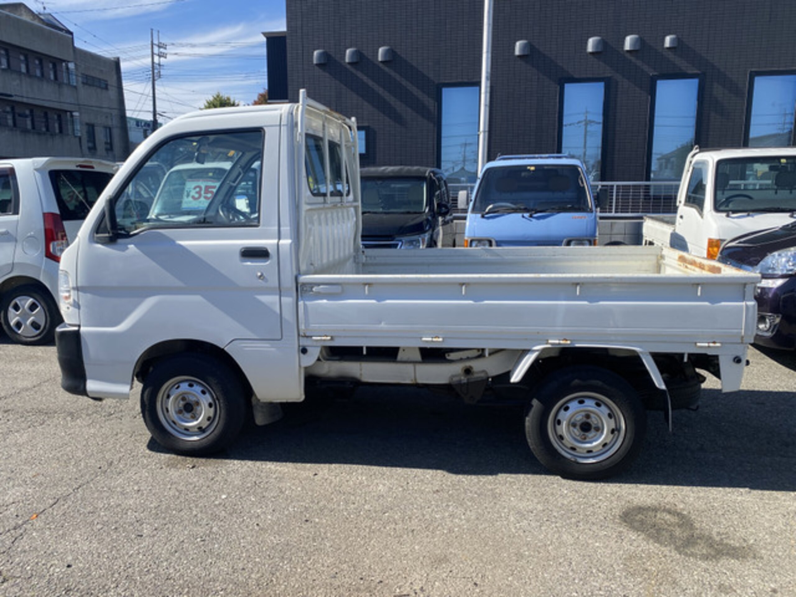 1999 Daihatsu Hijet JDM car for sale — photo 5 of 19