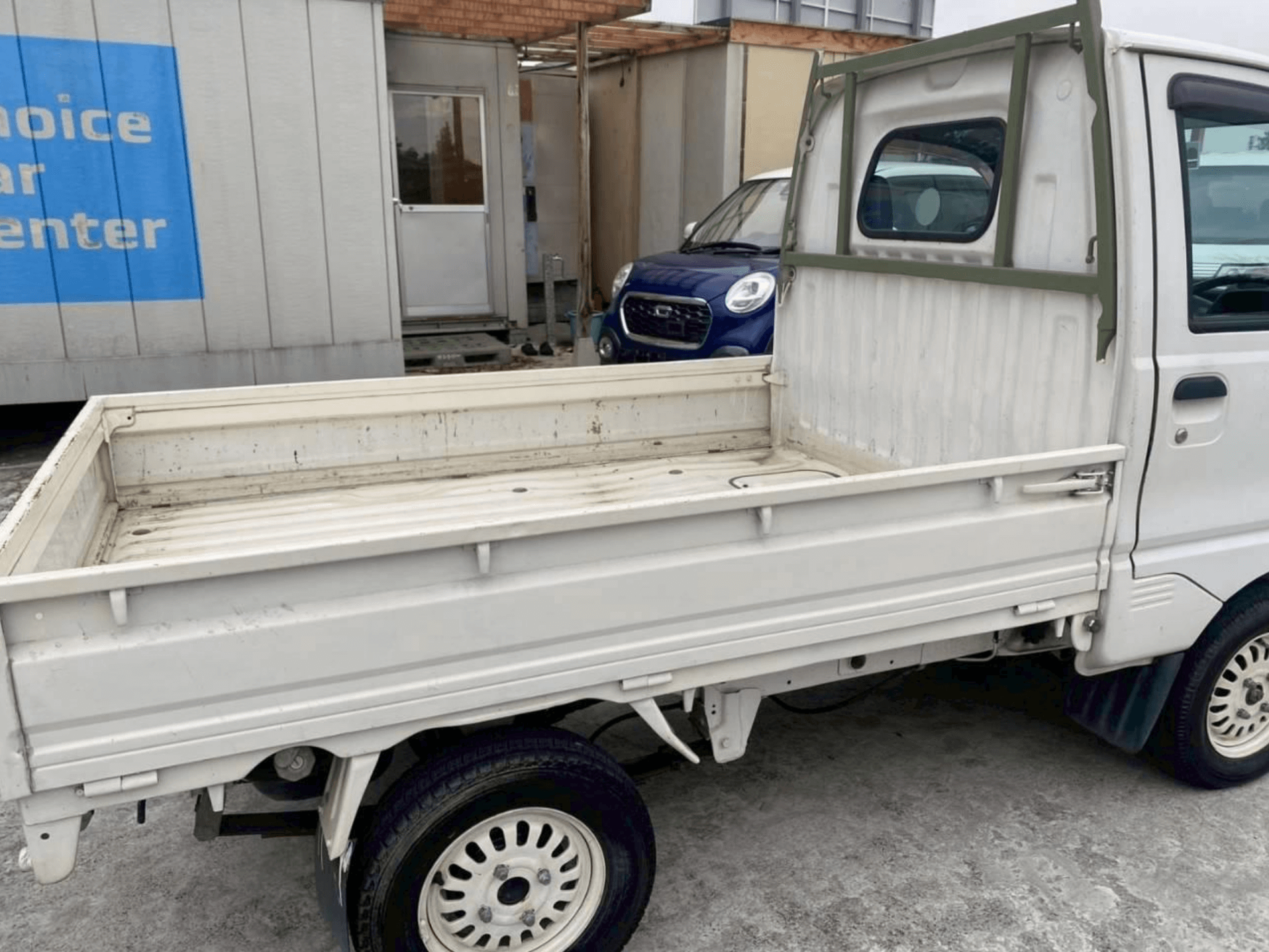 1998 Mitsubishi Minicab JDM car for sale — photo 14 of 25