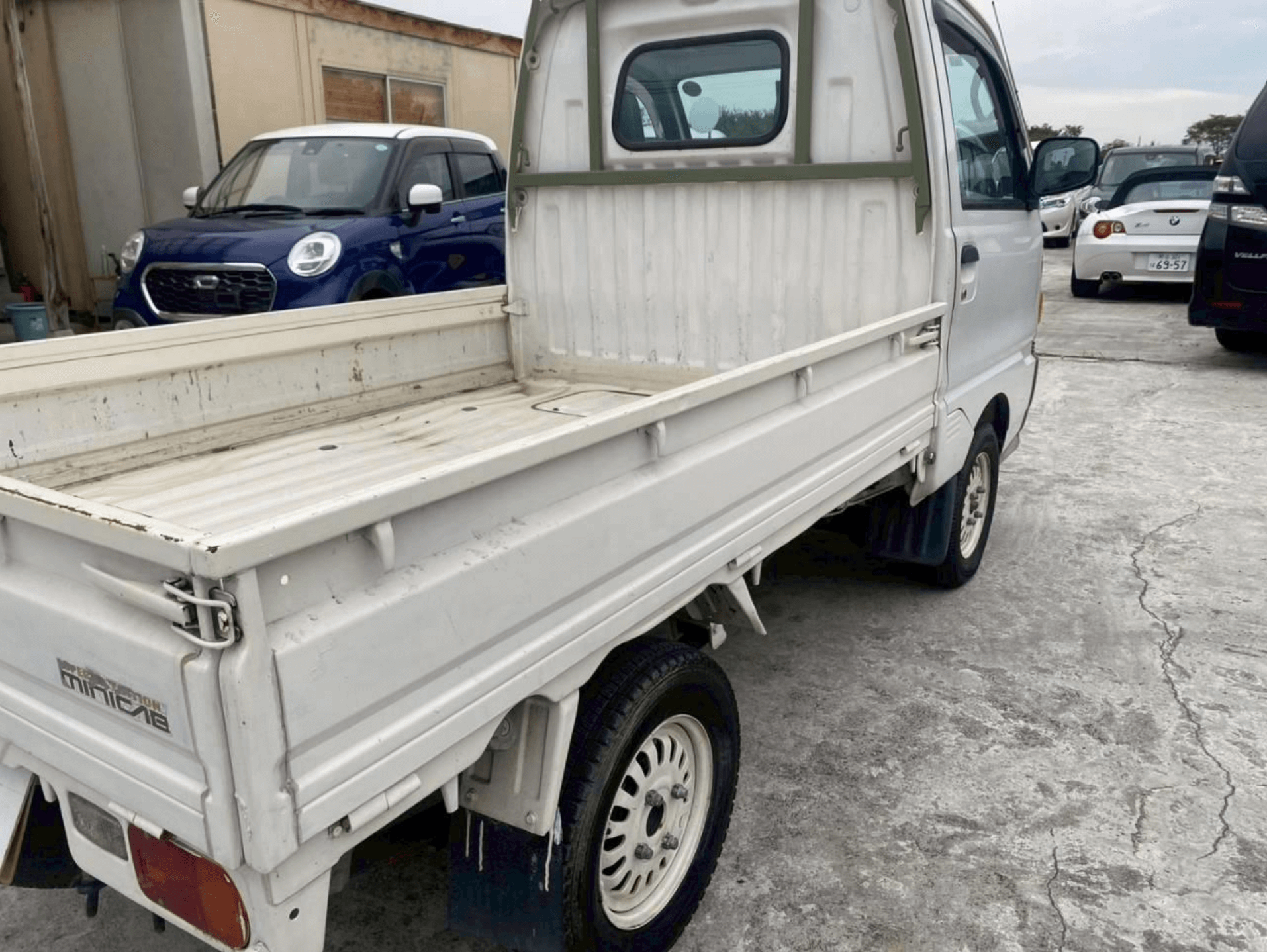 1998 Mitsubishi Minicab JDM car for sale — photo 8 of 25