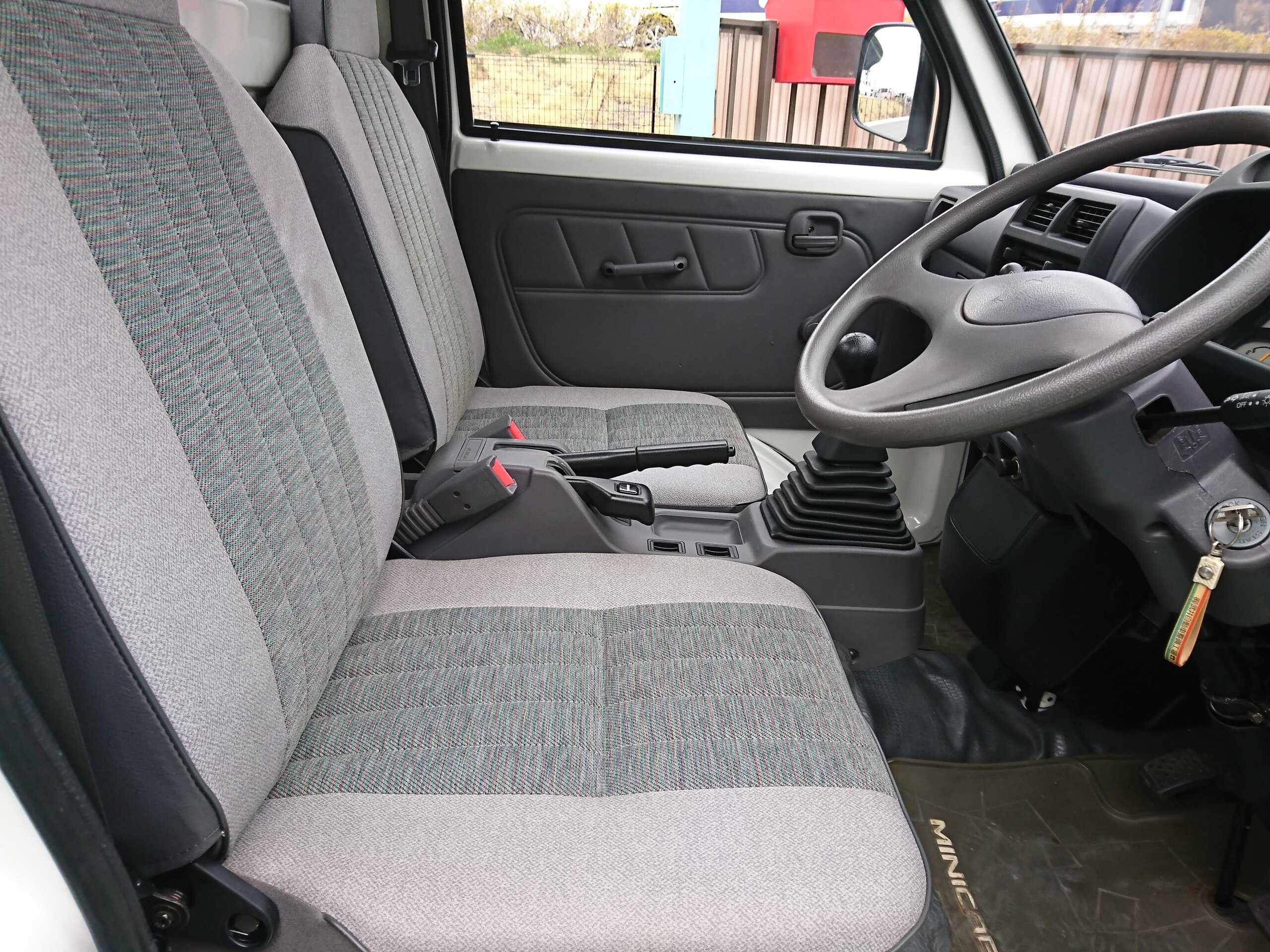 1995 Mitsubishi Minicab JDM car for sale — photo 23 of 25