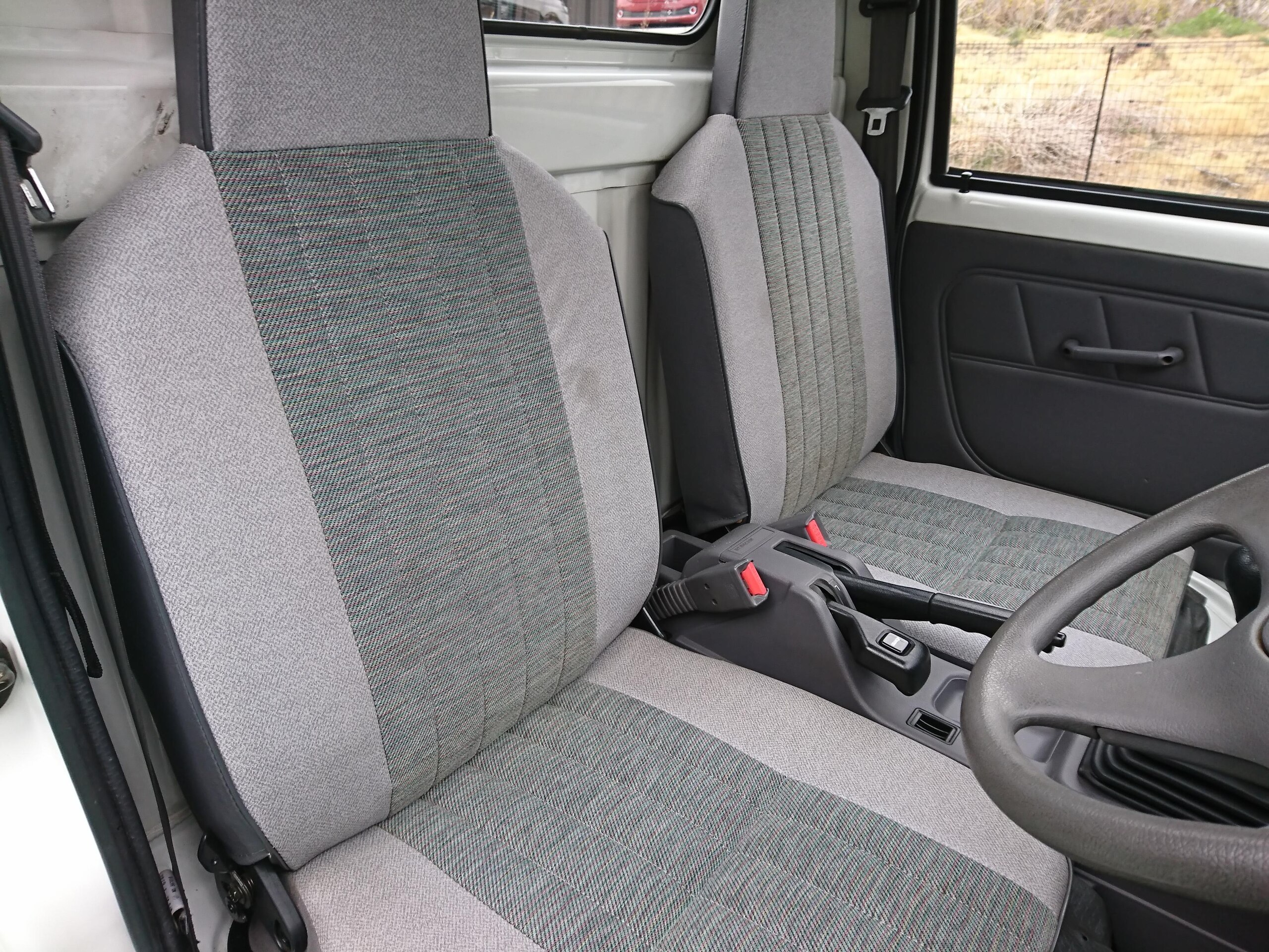 1995 Mitsubishi Minicab JDM car for sale — photo 24 of 25