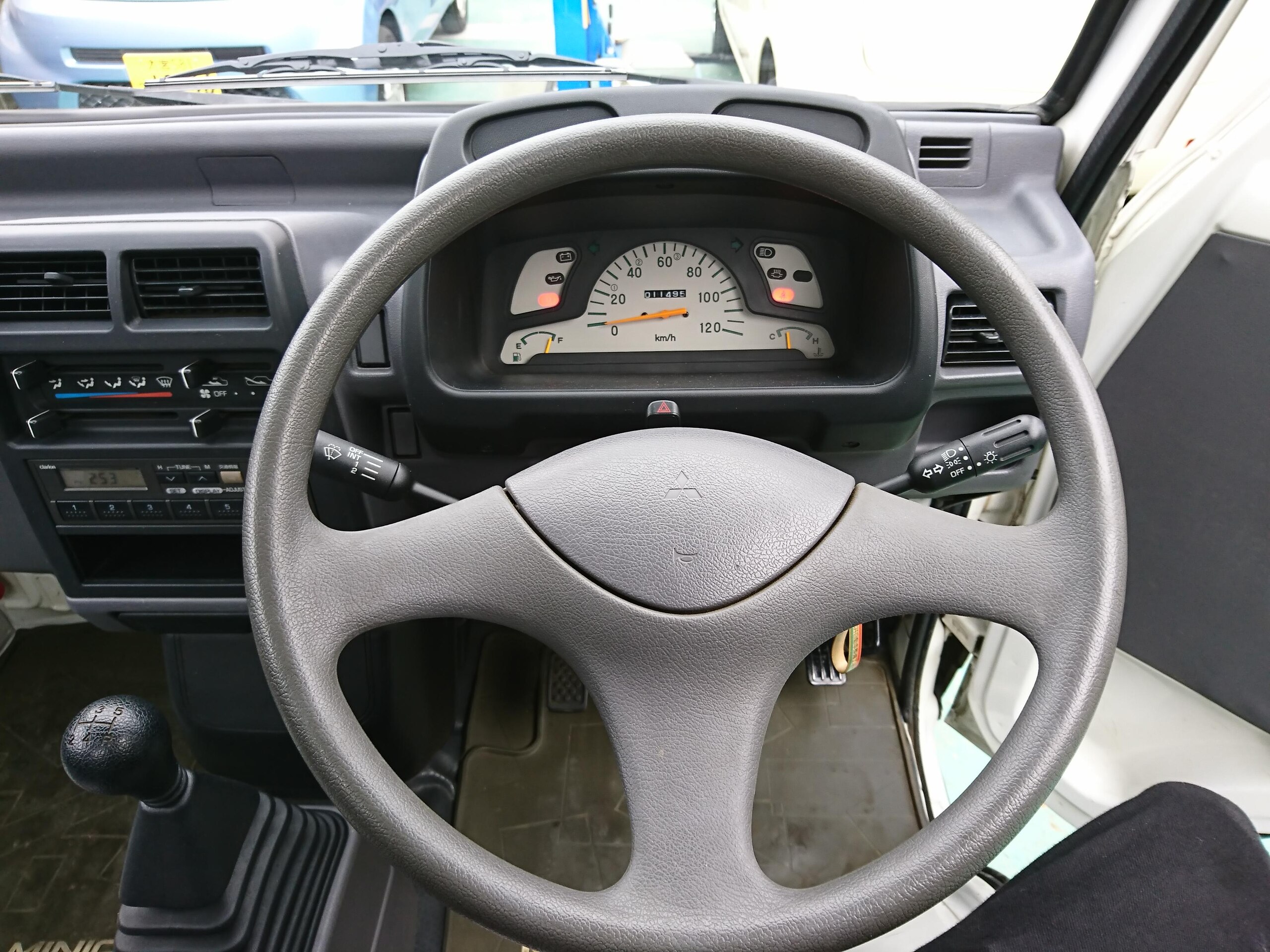 1995 Mitsubishi Minicab JDM car for sale — photo 25 of 25