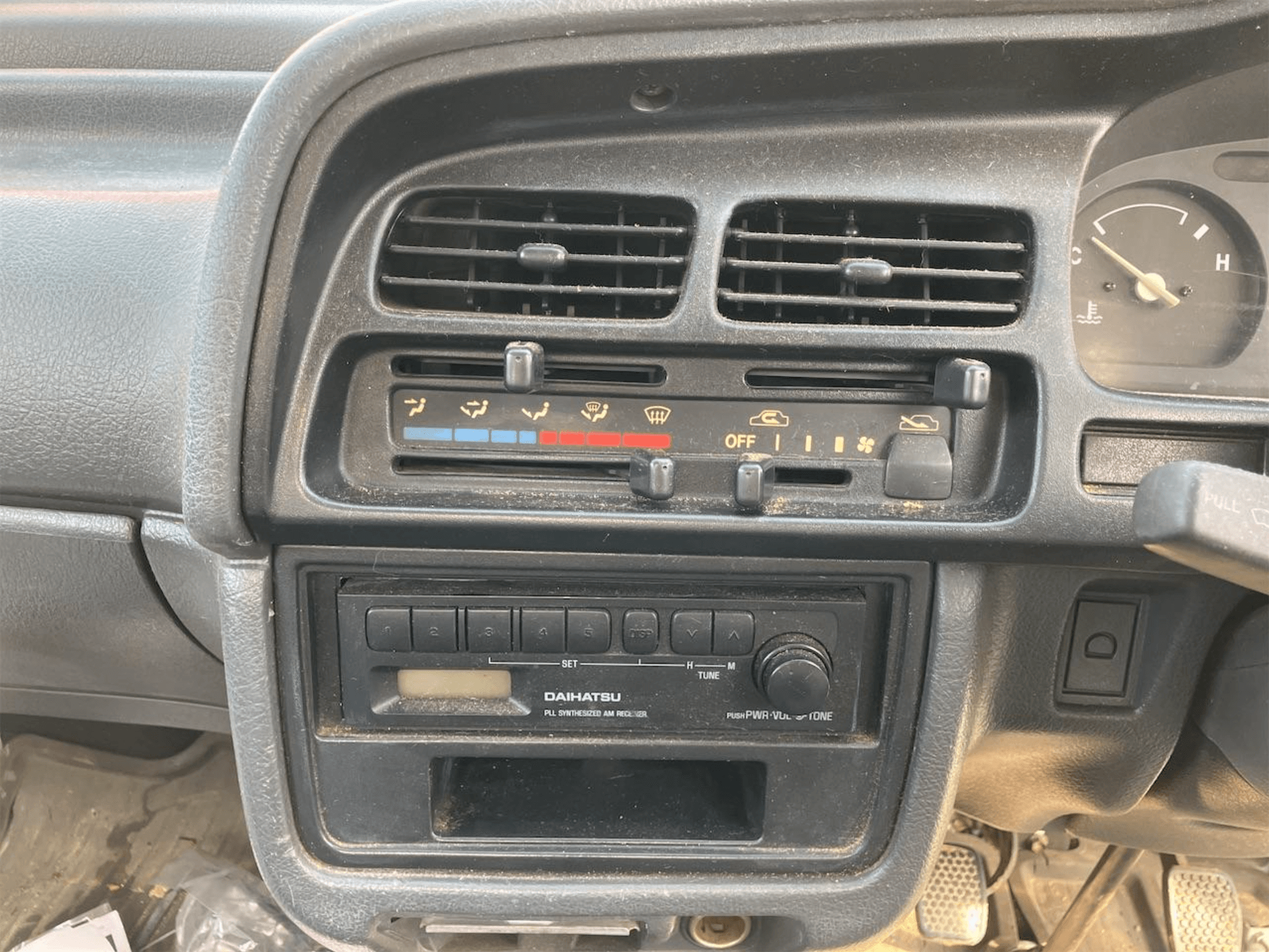1992 Suzuki Carry JDM car for sale — photo 24 of 25