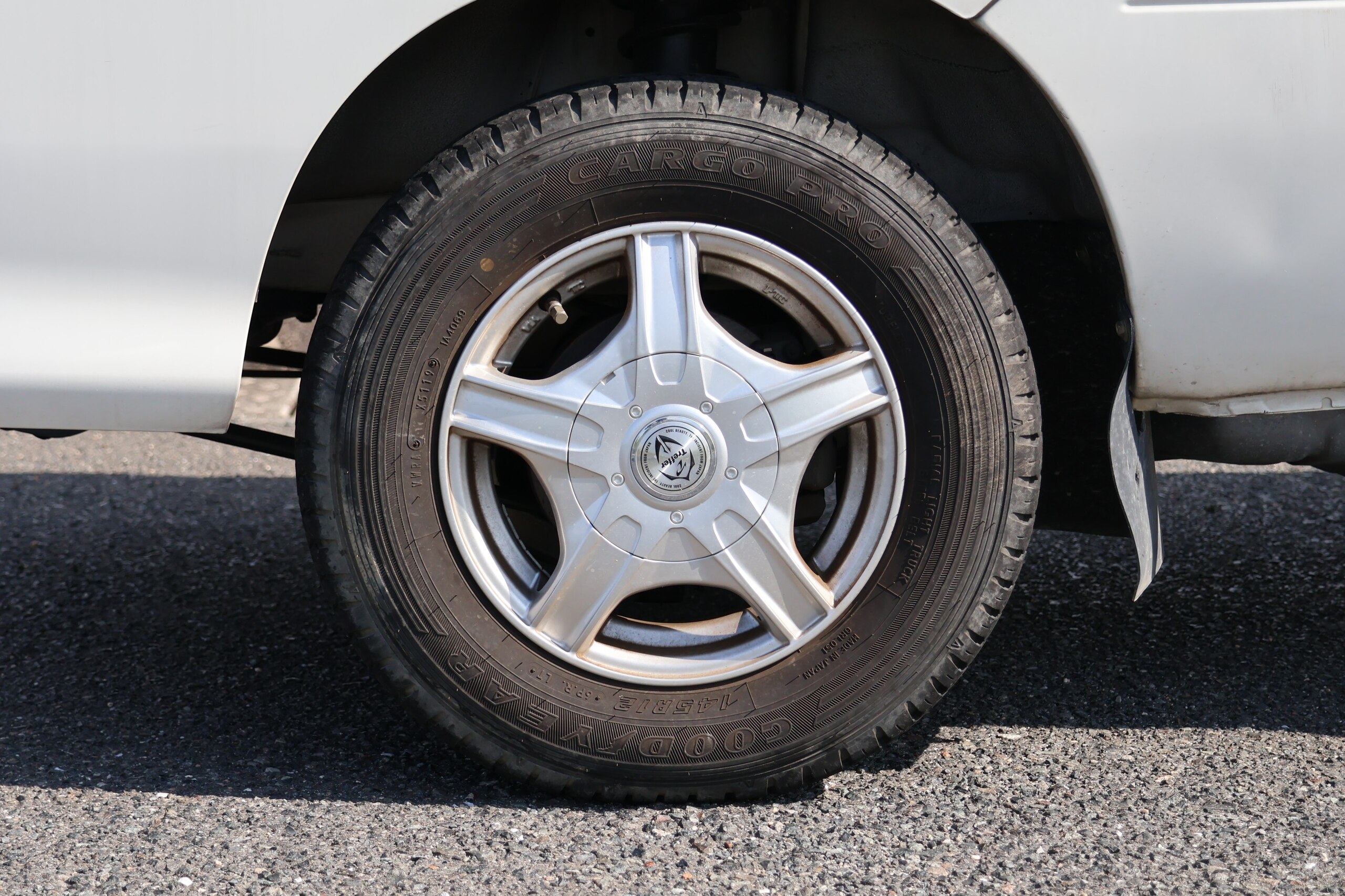 1998 Daihatsu Hijet JDM car for sale — photo 20 of 25