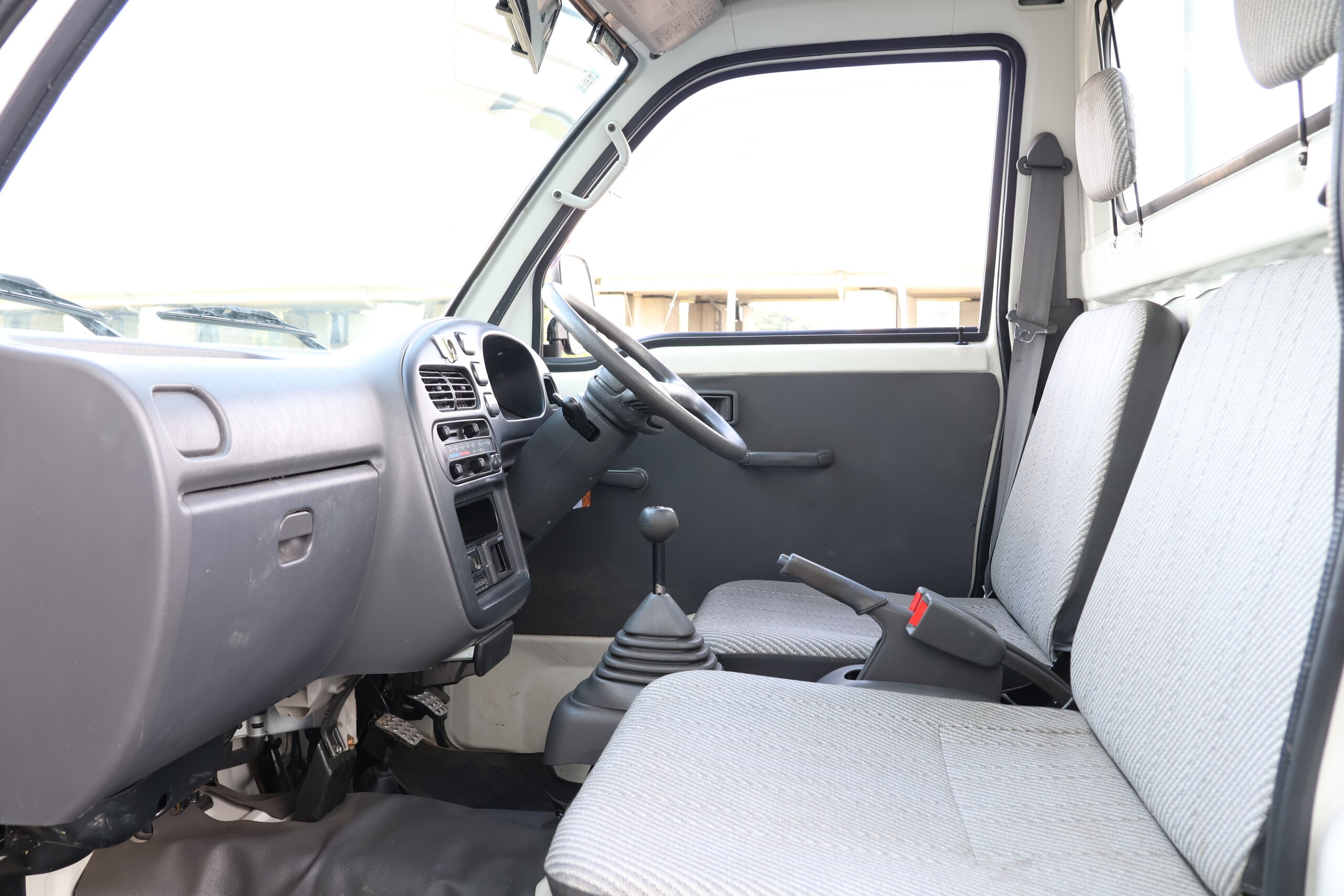 1998 Daihatsu Hijet JDM car for sale — photo 4 of 25