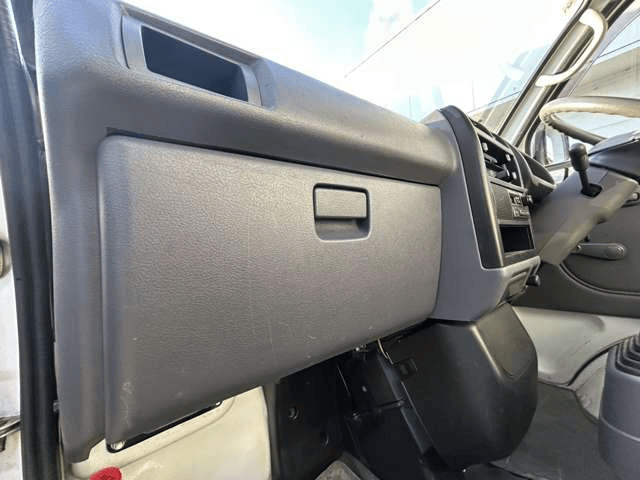 1998 Mitsubishi Minicab JDM car for sale — photo 20 of 23