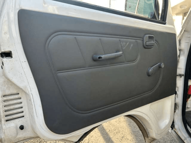 1998 Mitsubishi Minicab JDM car for sale — photo 18 of 23