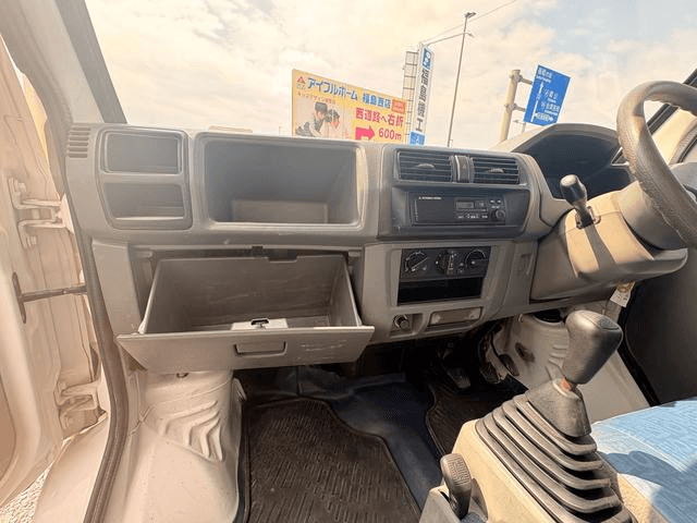 2000 Mitsubishi Minicab JDM car for sale — photo 19 of 25
