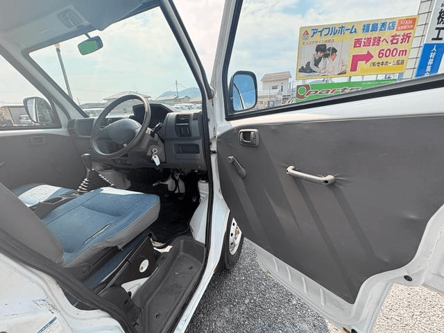 2000 Mitsubishi Minicab JDM car for sale — photo 23 of 25