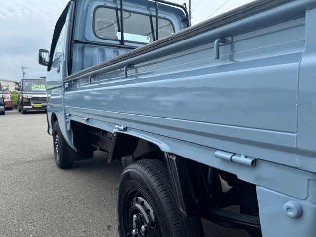 1999 Daihatsu Hijet JDM car for sale — photo 17 of 25