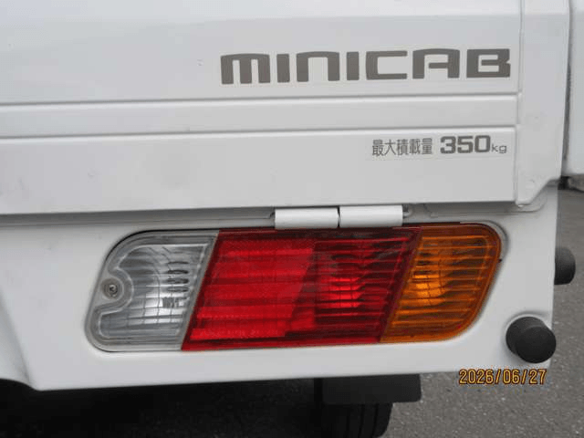 2000 Mitsubishi Minicab JDM car for sale — photo 20 of 25