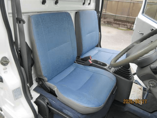 2000 Mitsubishi Minicab JDM car for sale — photo 10 of 25