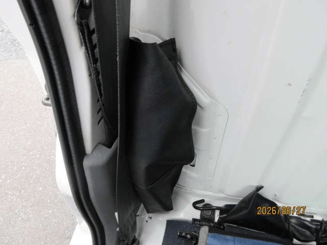 2000 Mitsubishi Minicab JDM car for sale — photo 24 of 25