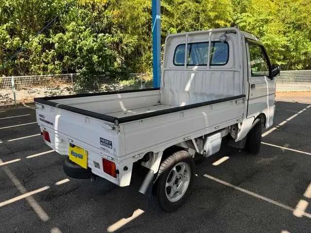 1999 Daihatsu Hijet JDM car for sale — photo 7 of 25