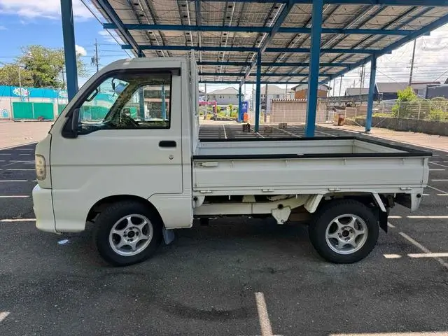 1999 Daihatsu Hijet JDM car for sale — photo 5 of 25