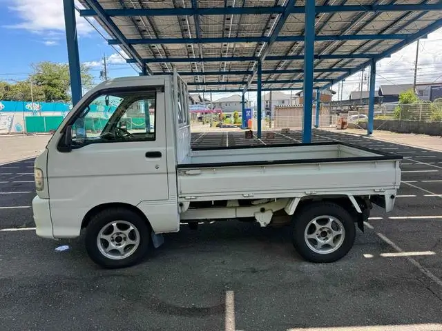1999 Daihatsu Hijet JDM car for sale — photo 16 of 25