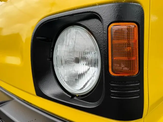 1993 Mitsubishi Minicab JDM car for sale — photo 4 of 25