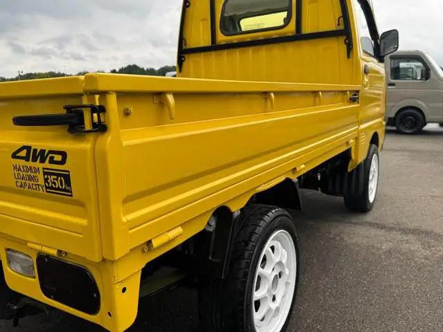 1993 Mitsubishi Minicab JDM car for sale — photo 21 of 25