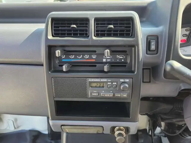 1997 Mitsubishi Minicab JDM car for sale — photo 19 of 20