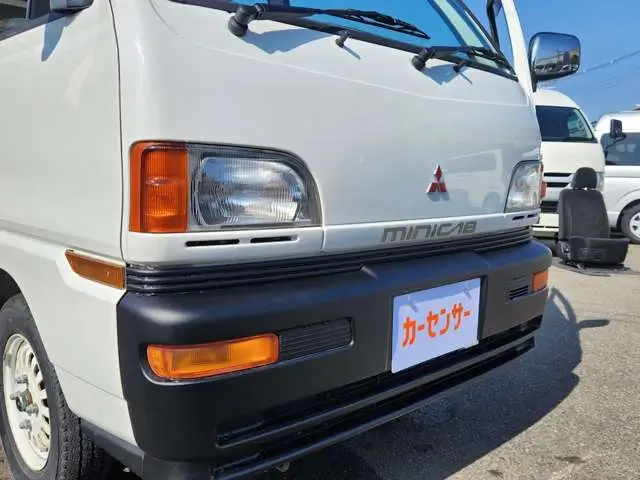 1997 Mitsubishi Minicab JDM car for sale — photo 2 of 20