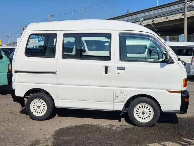 1997 Mitsubishi Minicab JDM car for sale — photo 6 of 20