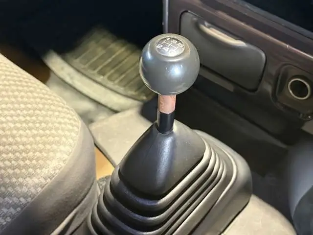 1999 Daihatsu Hijet JDM car for sale — photo 17 of 25