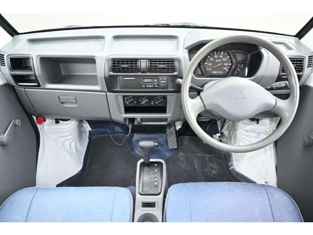 2000 Mitsubishi Minicab JDM car for sale — photo 4 of 25
