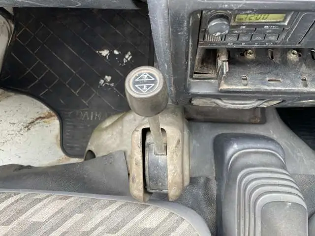 2000 Daihatsu Hijet JDM car for sale — photo 23 of 25