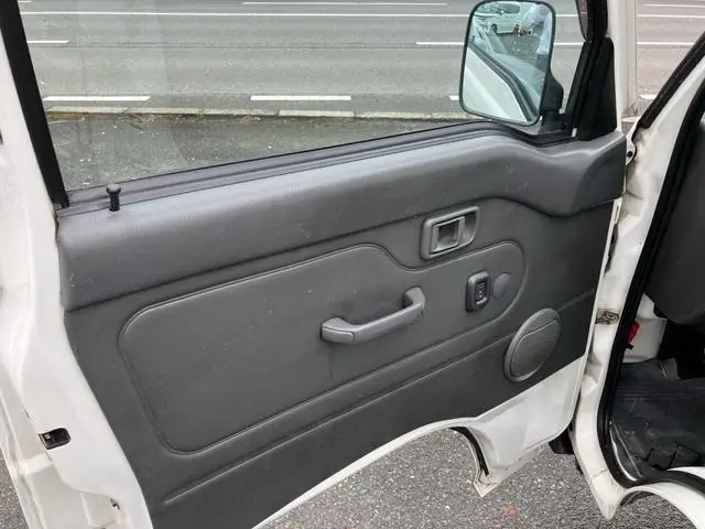 1997 Daihatsu Hijet JDM car for sale — photo 4 of 25