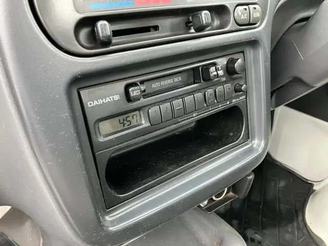 1997 Daihatsu Hijet JDM car for sale — photo 23 of 25