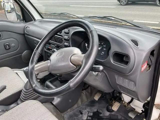 1997 Daihatsu Hijet JDM car for sale — photo 18 of 25