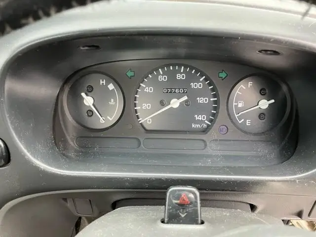 1997 Daihatsu Hijet JDM car for sale — photo 17 of 25