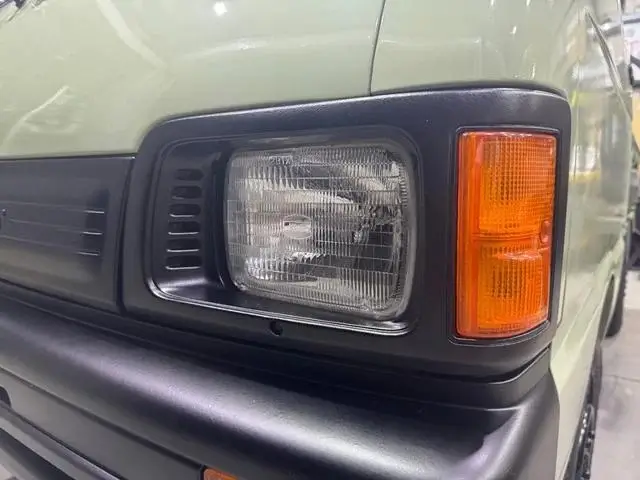 1993 Daihatsu Hijet JDM car for sale — photo 18 of 25