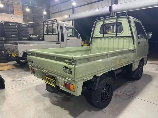 1993 Daihatsu Hijet JDM car for sale — photo 5 of 25
