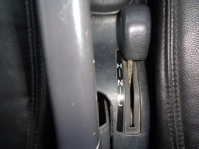 2001 Daihatsu Hijet JDM car for sale — photo 11 of 25