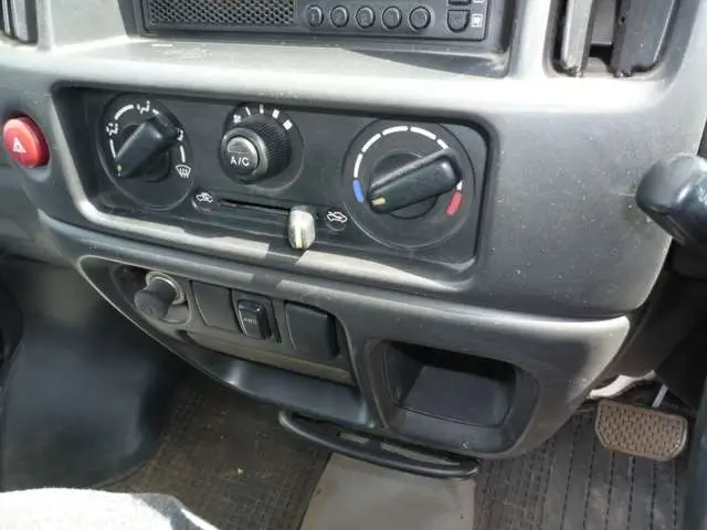 2001 Suzuki Carry JDM car for sale — photo 21 of 25