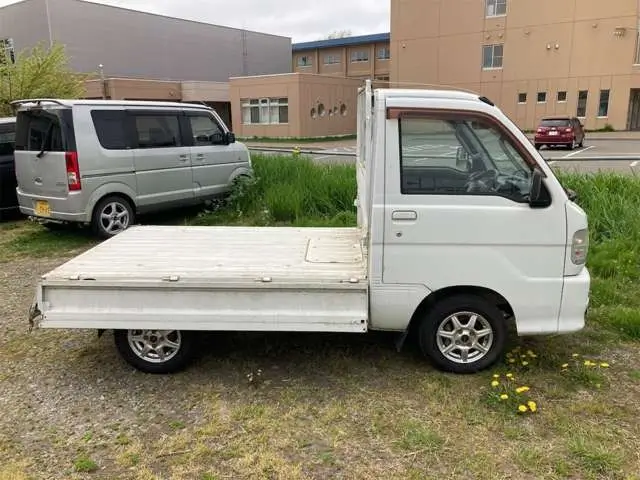 2001 Daihatsu Hijet JDM car for sale — photo 14 of 25