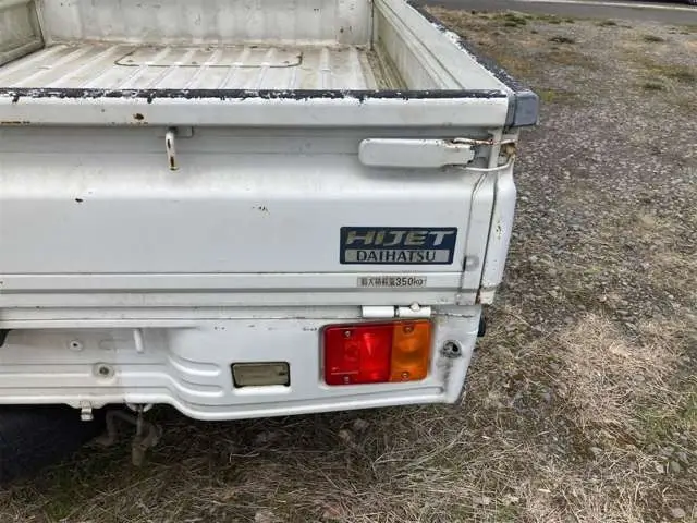 2001 Daihatsu Hijet JDM car for sale — photo 18 of 25