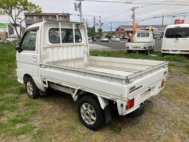 2001 Daihatsu Hijet JDM car for sale — photo 11 of 25