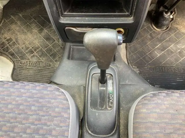 2001 Daihatsu Hijet JDM car for sale — photo 4 of 25