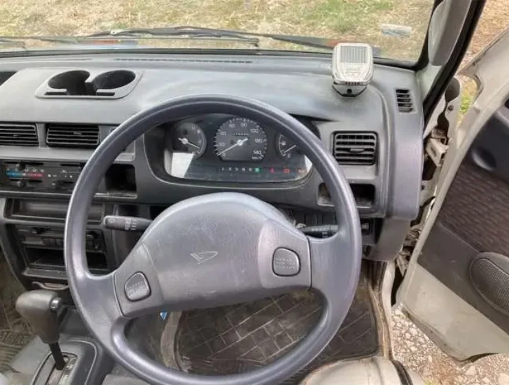 U00052335214 47 001