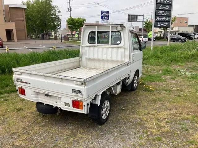 2001 Daihatsu Hijet JDM car for sale — photo 9 of 25