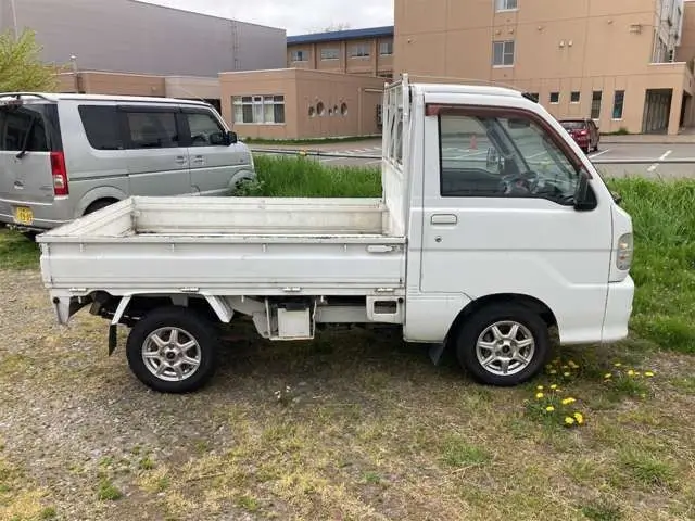 2001 Daihatsu Hijet JDM car for sale — photo 8 of 25