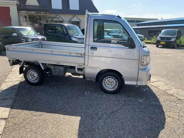 2000 Daihatsu Hijet JDM car for sale — photo 8 of 12