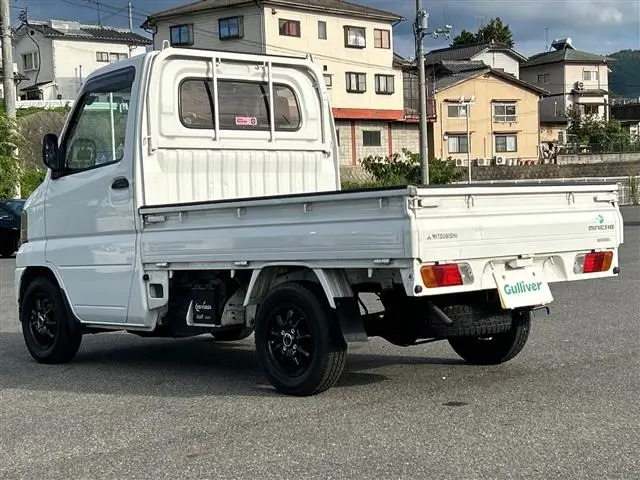 2001 Mitsubishi Minicab JDM car for sale — photo 11 of 15